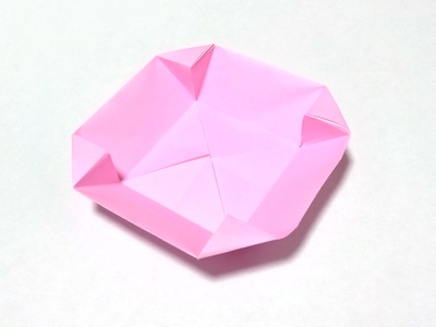 Origami Triangular corner dish by Terry Hall on giladorigami.com